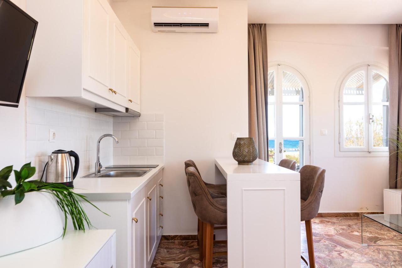 Pinelopi Beach Suites ゲオルギオポリス エクステリア 写真